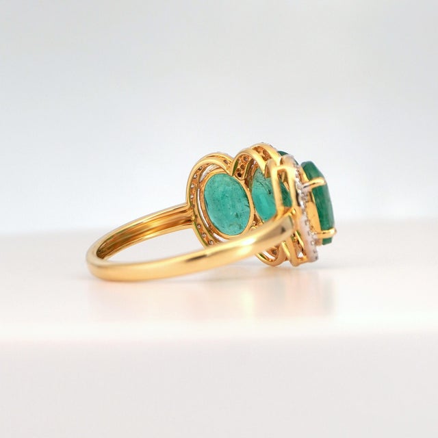 Three Stone Yellow Gold Natural Oval Emerald Ring With Natural Diamonds For Sale - Image 10 of 11