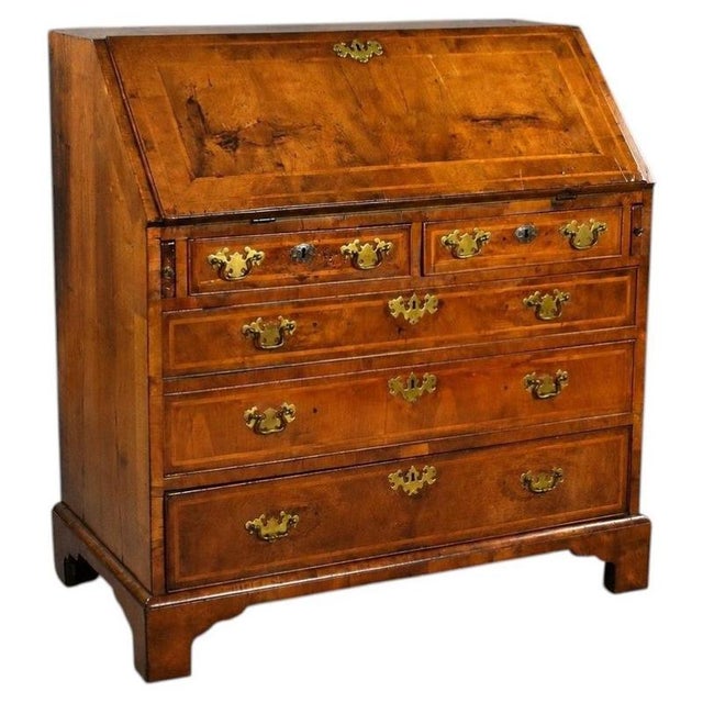 George I Figured Walnut Bureau, 1730 For Sale - Image 9 of 9