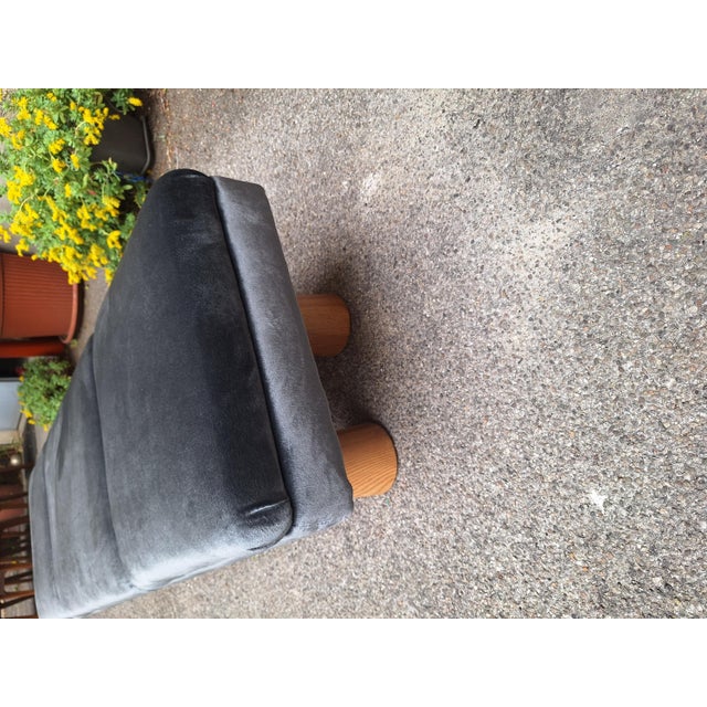 Bench in Electric Grey Velvet with Conical Wooden Legs, 1990s For Sale - Image 6 of 12