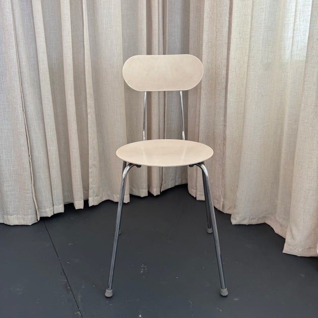 Mid-Century Modern Vintage White Magis Mariolina Dining Chair by Enzo Mari For Sale - Image 3 of 8