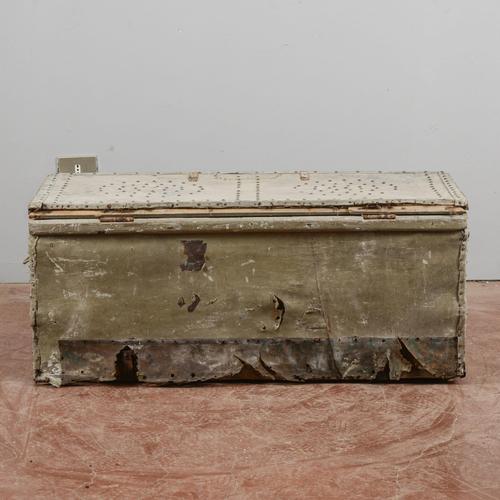 Antique Trunk in Wood, Metal, and Leather For Sale - Image 6 of 18