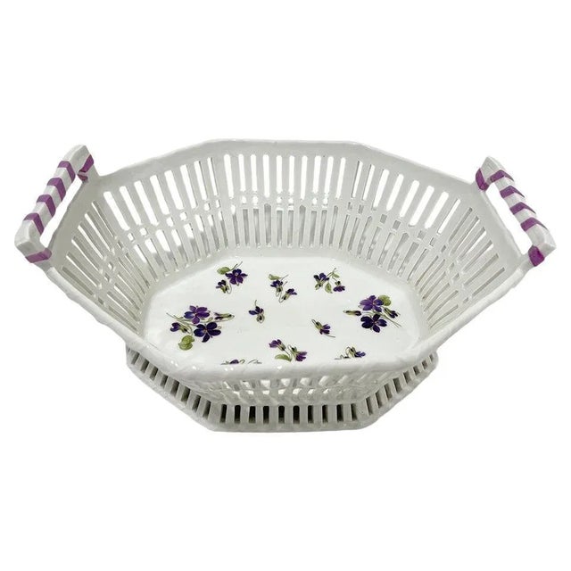 Octonal Openwork Porcelain Basket attributed to Kpm, Berlin, 1890s For Sale - Image 6 of 6