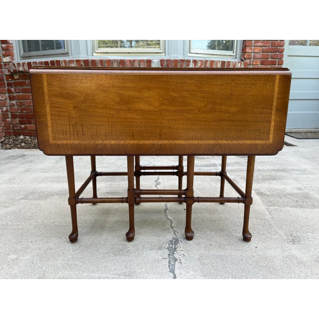Mid 20th Century Mid-Century Modern Henredon Furniture Inlaid Walnut Gateleg Side Table For Sale - Image 5 of 12
