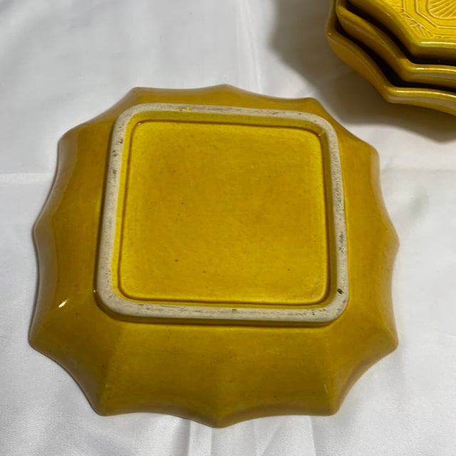 Ceramic Late 19th Century Mustard Yellow Japanese Awaji Ware Dishes C. Meiji Period (1868–1912) - Set of 4 For Sale - Image 7 of 7