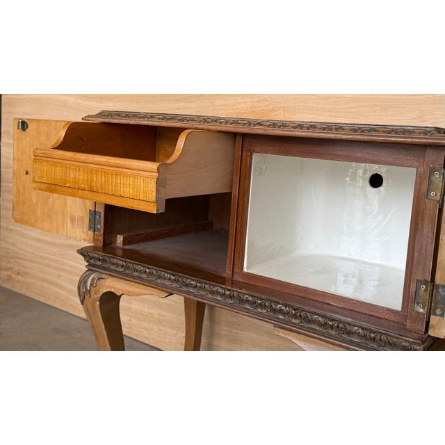 Early 20th Century Italian Bedside Tables in Light Oak with two doors, A Pair For Sale - Image 14 of 18