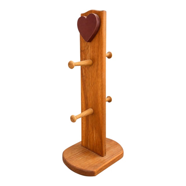 Vintage Gerald E. Henn Workshops Wooden Mug Holder With Heart For Sale
