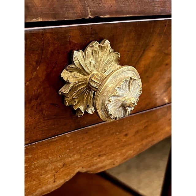 A Louis XVI Mahogany Rafraichissoir in the Manner of Joseph Gengenbach Canabas For Sale In San Francisco - Image 6 of 8