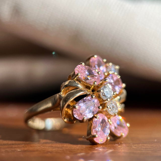 Postmodern 1980s Sakura-Inspired Floral Cluster Ring in 10k Yellow Gold, Size 6.75 For Sale - Image 3 of 7