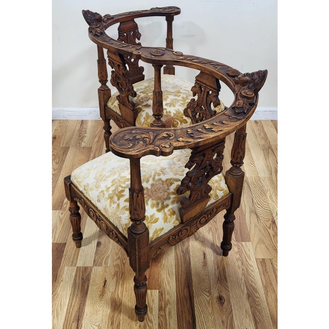 Renaissance Early 20th C Italian Renaissance Carved Walnut Têtê a Têtê Sofa Conversation Chair For Sale - Image 3 of 15