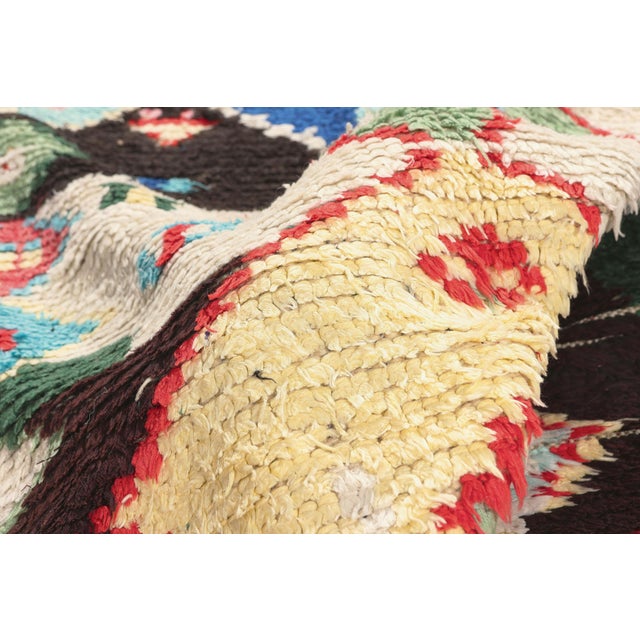 Vintage Azilal Moroccan Rug, 05'04 X 10'02 For Sale In Dallas - Image 6 of 10