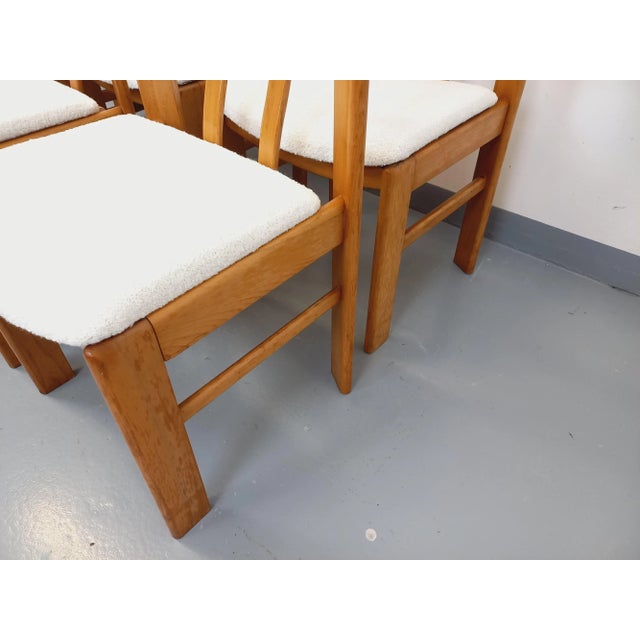 Tan Vintage Chairs in Elm Wood and Bouclé Fabric, 1960s, Set of 6 For Sale - Image 8 of 18