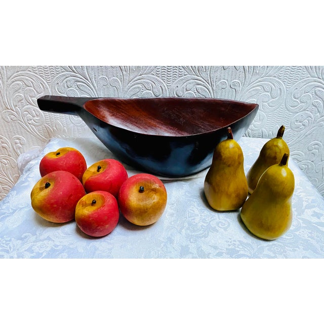 Wood Mid Century Carved Wood Deep Leaf Shaped Bowl With Wood Fruit- 9 Pieces For Sale - Image 7 of 11