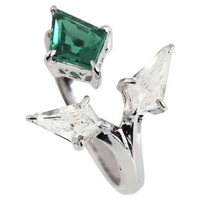 Natural zambian Emerald high quality diamond ring in 18k gold For Sale - Image 9 of 18