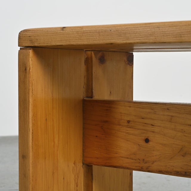 Inverted U-shaped stool in solid pine. Model selected for the Les Arcs 1800 ski resort. A passionate mountaineer,...