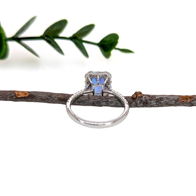 2020s 1.6Ct Tanzanite Diamond Halo Ring: Solid 14k Gold, Emerald Cut 8x6mm, Size 6.75 For Sale - Image 5 of 6