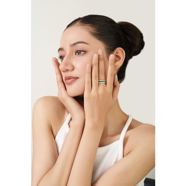 1ct Emerald & Diamond Eternity Band Art Deco Ring in 14k Gold Size 6 For Sale - Image 12 of 16