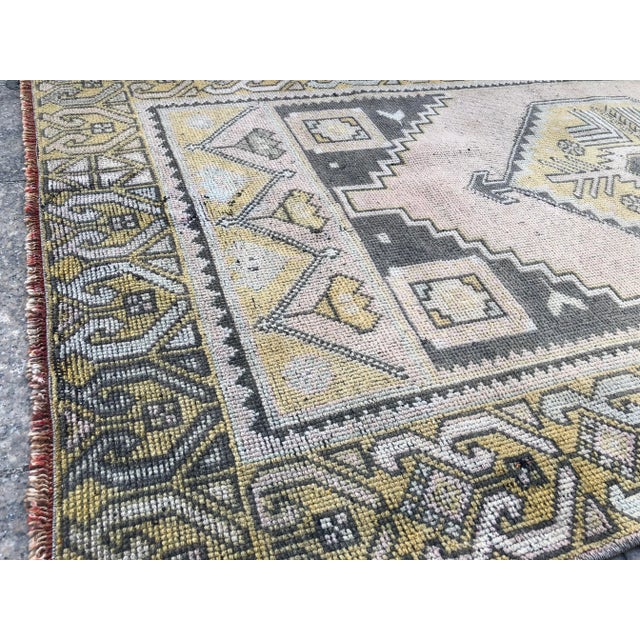 Peach Turkish Oushak Pastel Handwoven Floor Rug - 3′1″ × 5′10″ For Sale - Image 8 of 11