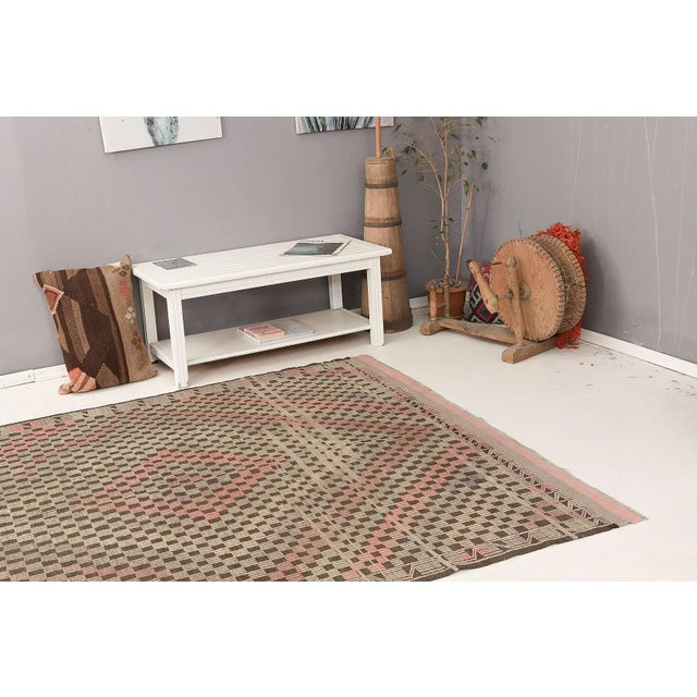 Mid 20th Century Vintage Embroidered Turkish Kilim Rug For Sale In Los Angeles - Image 6 of 7