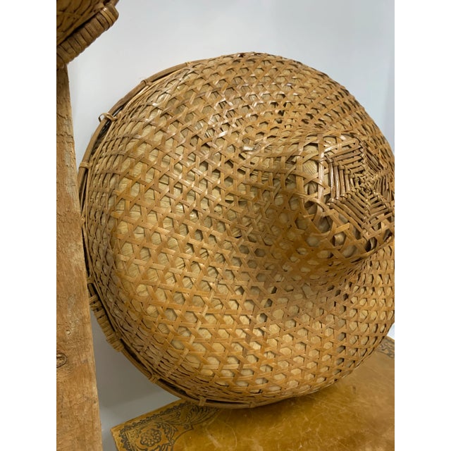 Farmhouse Vintage Pair of Handwoven Vietnamese Bamboo & Straw Field Hats For Sale - Image 3 of 5
