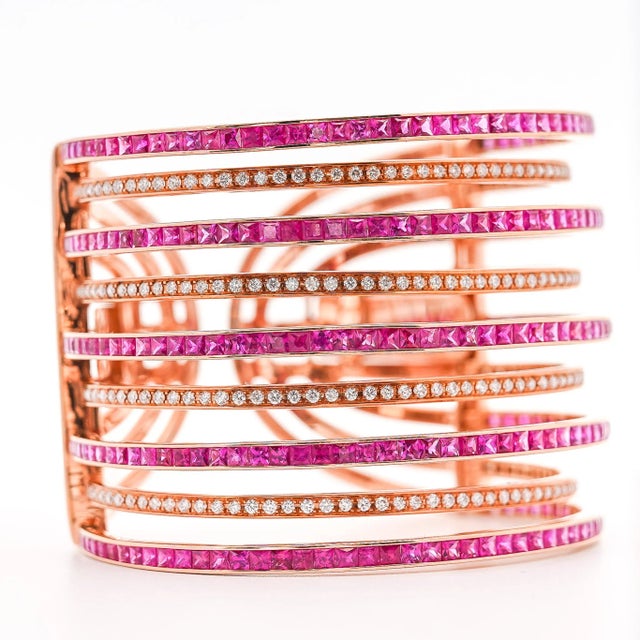 Modern 25 Carat Pink Sapphire & Diamond 18k Rose Gold Multi-Row Cuff Bangle Bracelet For Sale - Image 3 of 10