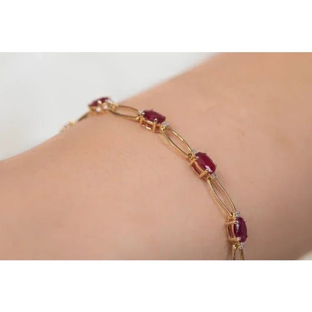 Metal 1920s Style Deep Red Ruby Tennis Bracelet With Diamonds in 14kt Yellow Gold For Sale - Image 7 of 15