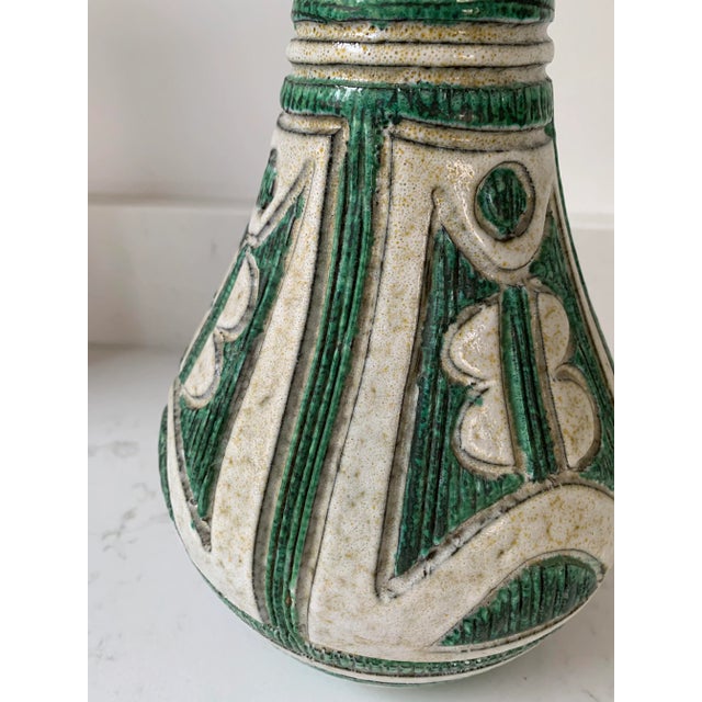 1960s Italian Classic Green & White Vase For Sale - Image 4 of 8
