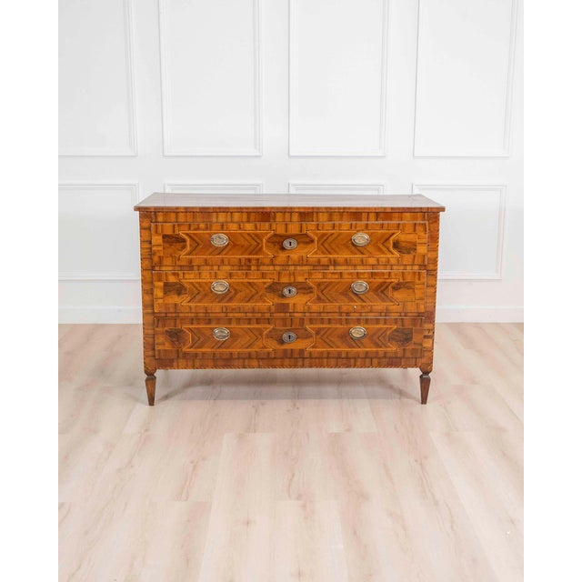 Modenese 18th-century Louis XVI walnut chest of drawers with various woods For Sale - Image 9 of 9
