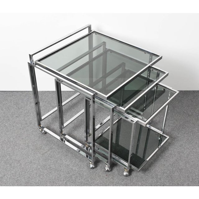 1970s Mid-Century Italian Modern Chrome & Smoked Glass Nesting Tables, 1970s, Set of 3 For Sale - Image 5 of 14