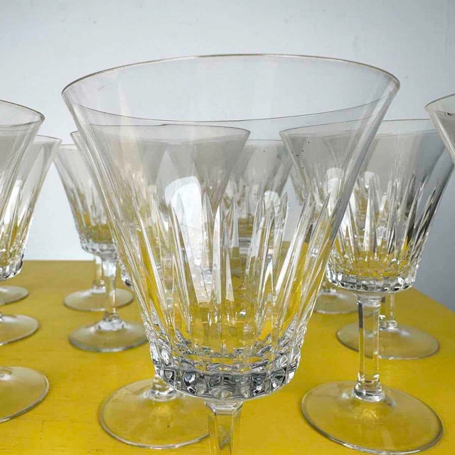 Descrizione Articolo: bicchieri vintage in cristallo, 19 pezzi Altezza: 14.5 Diametro: 8.5 This piece is attributed to the...