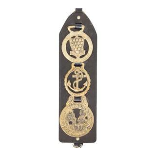 Early 20th Century English Equestrian Leather Strap With 3 Horse Brasses For Sale