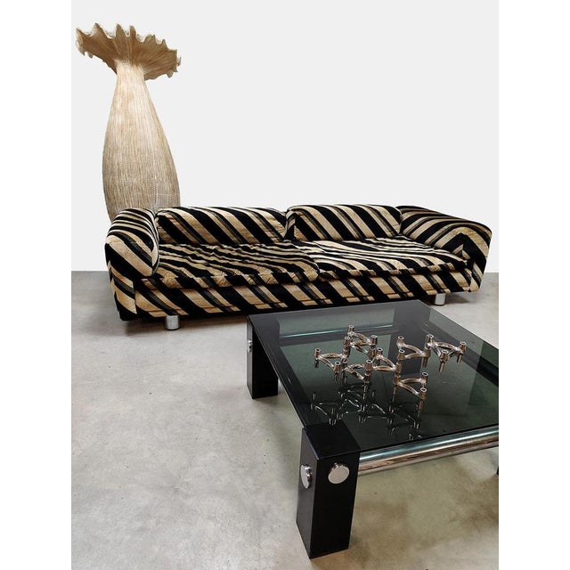 Mid-Century Diplomat Lounge Sofa from Howard Keith, 1970s For Sale - Image 4 of 7