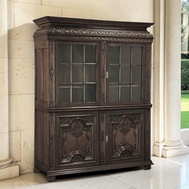 French 18th Century French Régence Carved Oak Bookcase ~ Bibliothèque For Sale - Image 3 of 18