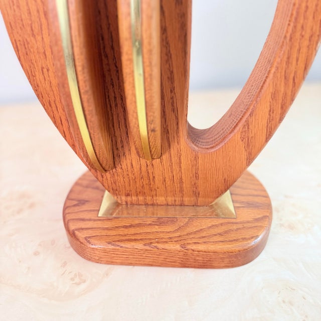 Mid-Century Modern Vintage Mid-Century Modern Oak & Brass Sculptural Table Lamp — Cutout Base, Abstract Harp Shape For Sale - Image 3 of 7