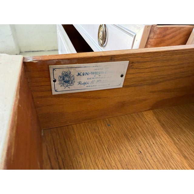 Vintage John Widdicomb Neoclassical Style 8-Drawer Dresser With Brass Handles For Sale - Image 12 of 18