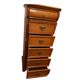 Late 20th Century Lexington Victorian Madison Collection Lingerie Chest For Sale