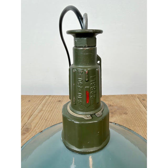 Industrial Petrol Enamel Military Pendant Lamp with Cast Aluminium Top, 1960s For Sale - Image 13 of 17