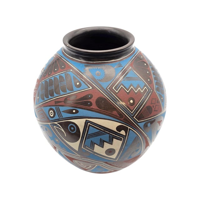 Signed Rodrigo Perez Mata Ortiz Polychrome Ceramic Vessel Casas Grandes 9" For Sale - Image 4 of 13