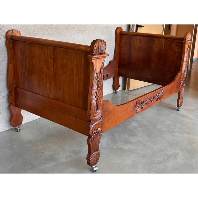 1840s Single Carved Louis-Philippe in Mahogany Boat Bed For Sale - Image 4 of 13