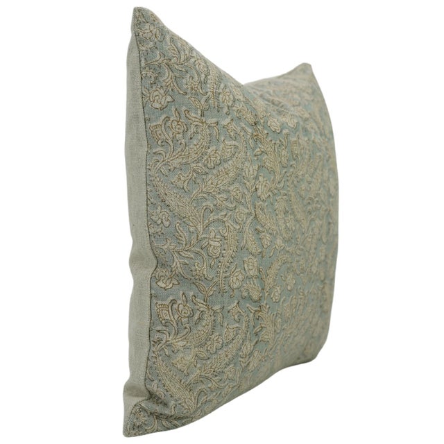 Bring an earthy elegance to your home with the Fabdivine Block Print Cushion Cover in the striking Black Forest print....