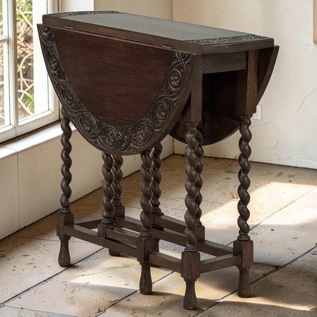 19th Century English Oak Gateleg Drop Leaf Occasional Table For Sale - Image 4 of 18