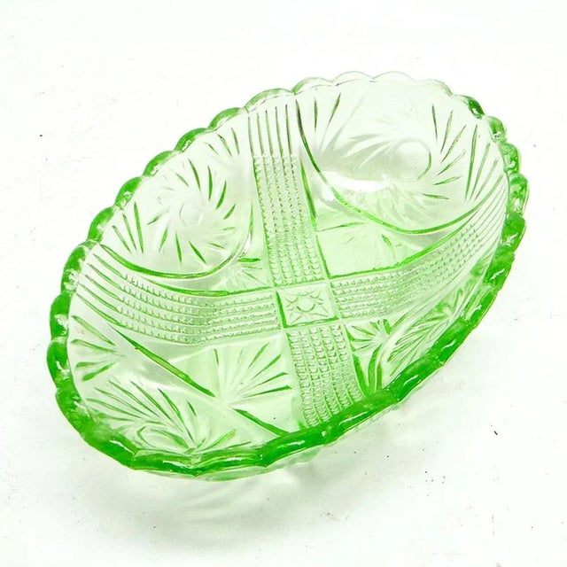 Art Deco Green Bowl from Hortensja Glassworks, Poland, 1930s For Sale - Image 4 of 6