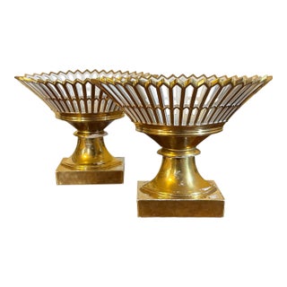 Antique Early 19th Century French Empire Paris Porcelain Gold & White Reticulated Baskets or Corbeilles - A Pair For Sale