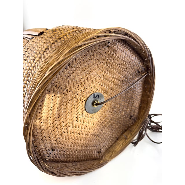 1960s Mid-Century Modern Woven Rattan Basket Table Lamp With Brass Hardware For Sale - Image 14 of 14