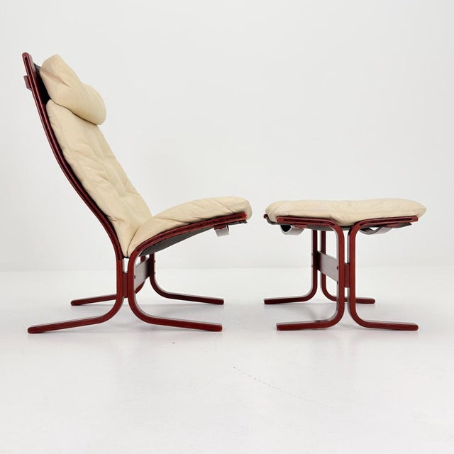 Set of Mid-Century Modern Siesta Chair and Ottoman in Cream White Leather by Ingmar Relling, 1970s For Sale - Image 17 of 18