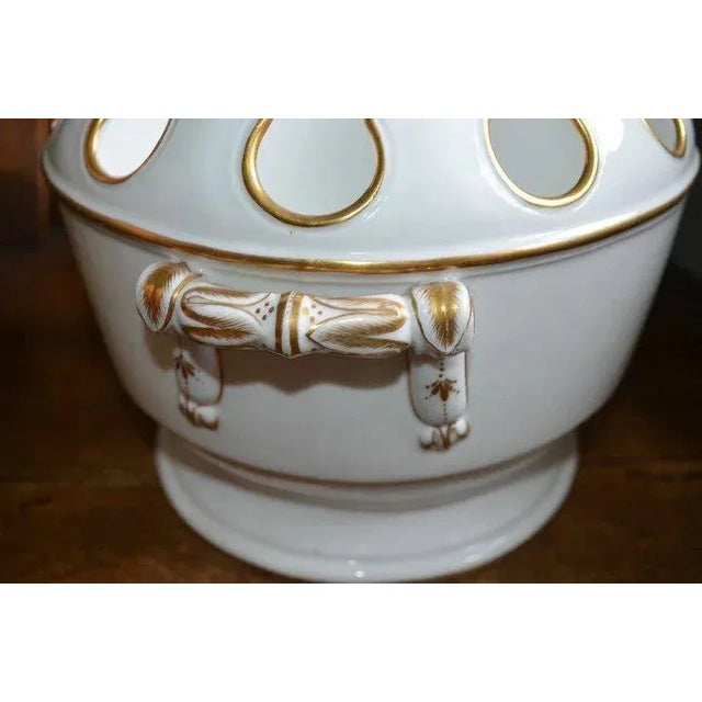 French Early 19th Century French Empire Nast Porcelain White & Gold Monteith For Sale - Image 3 of 6