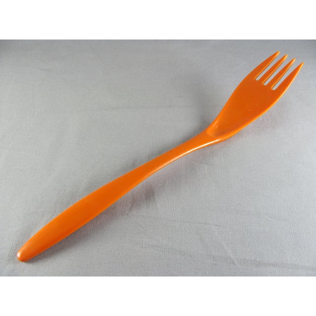 Mid-Century Machi Orange & Yellow Swirl Citrine Melamine Melmac Utensils - Set of 5 For Sale - Image 4 of 13