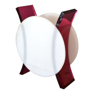 Mid-Century Modern Round White and Pink Acrylic Sculptural Table Lamp For Sale