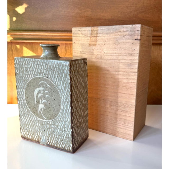 Modern Japanese Ceramic Jar with Inlay Design Tatsuzo Shimaoka with Tomobako For Sale - Image 3 of 18