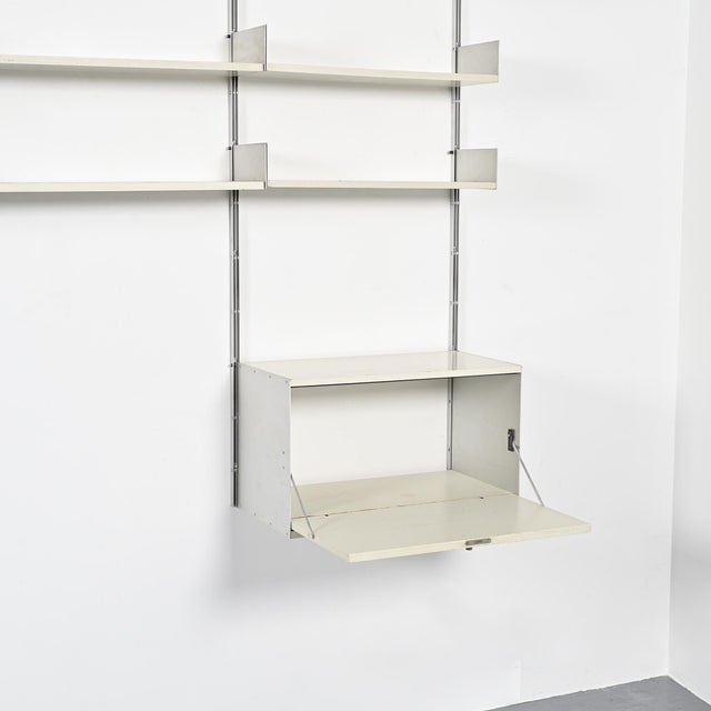 Wall-Mounted Bookcase 606 by Dieter Rams for Vitsoe, 1970 For Sale - Image 13 of 16