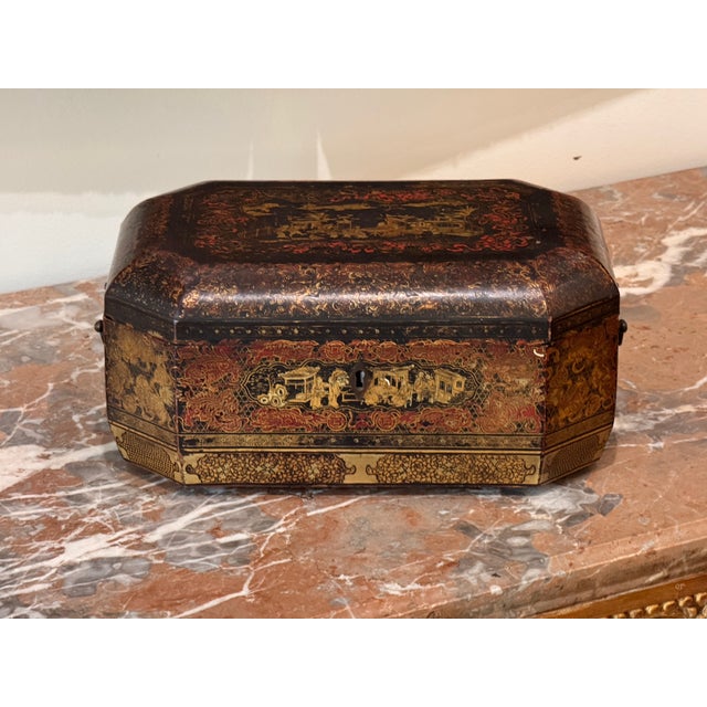 Chinese Early 19th Century Chinese Export Lacquer Tea Caddy For Sale - Image 3 of 7